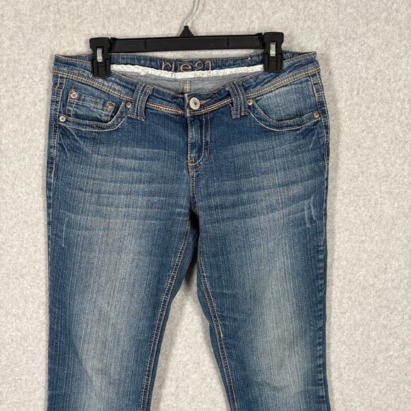 Rue 21 Jeans Juniors 7/8S Bootcut Slim Boot Low Rise Bitty Pocket Flap Y2K Short - Picture 2 of 14